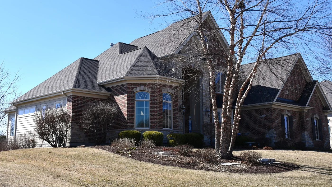 Home with new asphalt shingle roof in Mount Prospect